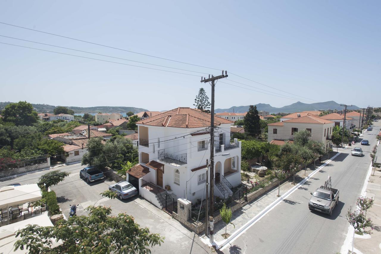 Hotel Finikas Methoni  Bagian luar foto